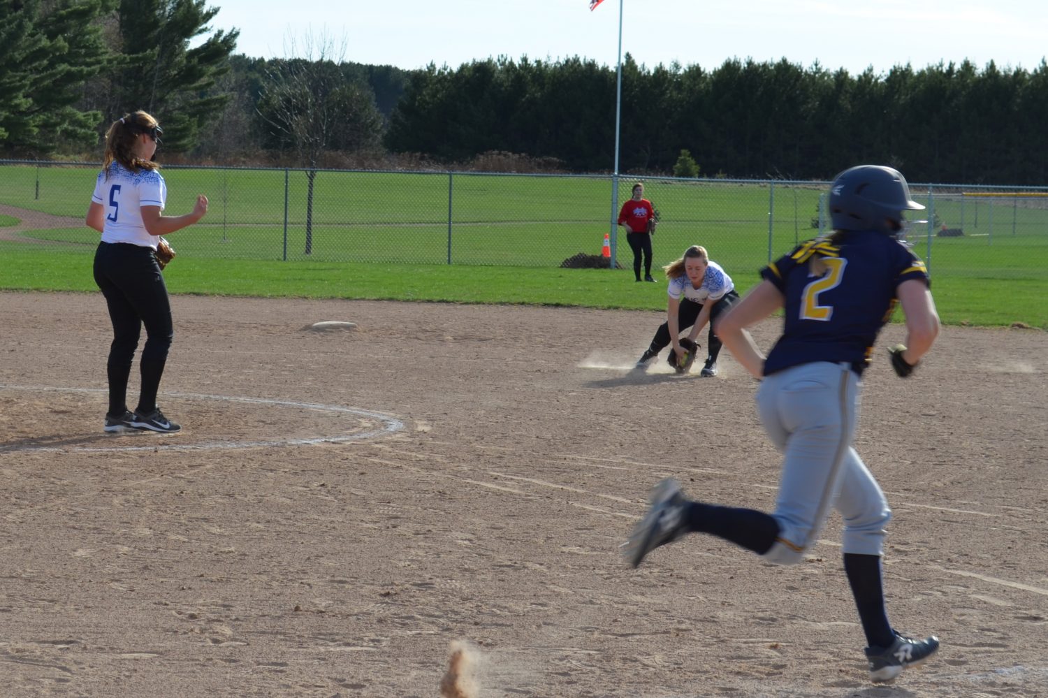 Softball rebounds from loss to SPASH with win against Tomahawk