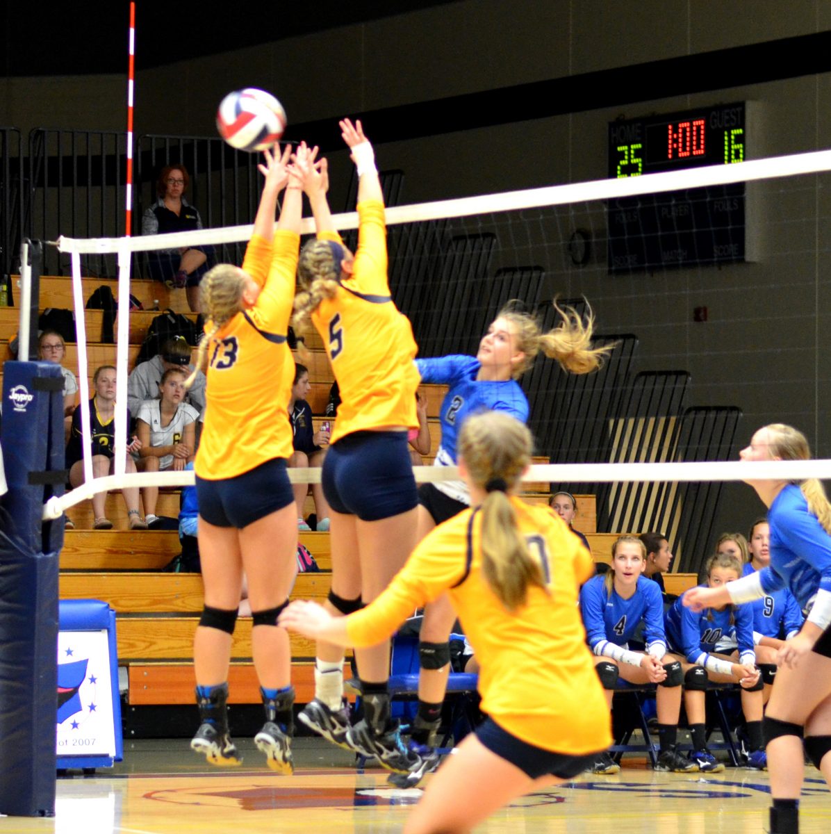 Merrill volleyball handily defeats West in conference opener
