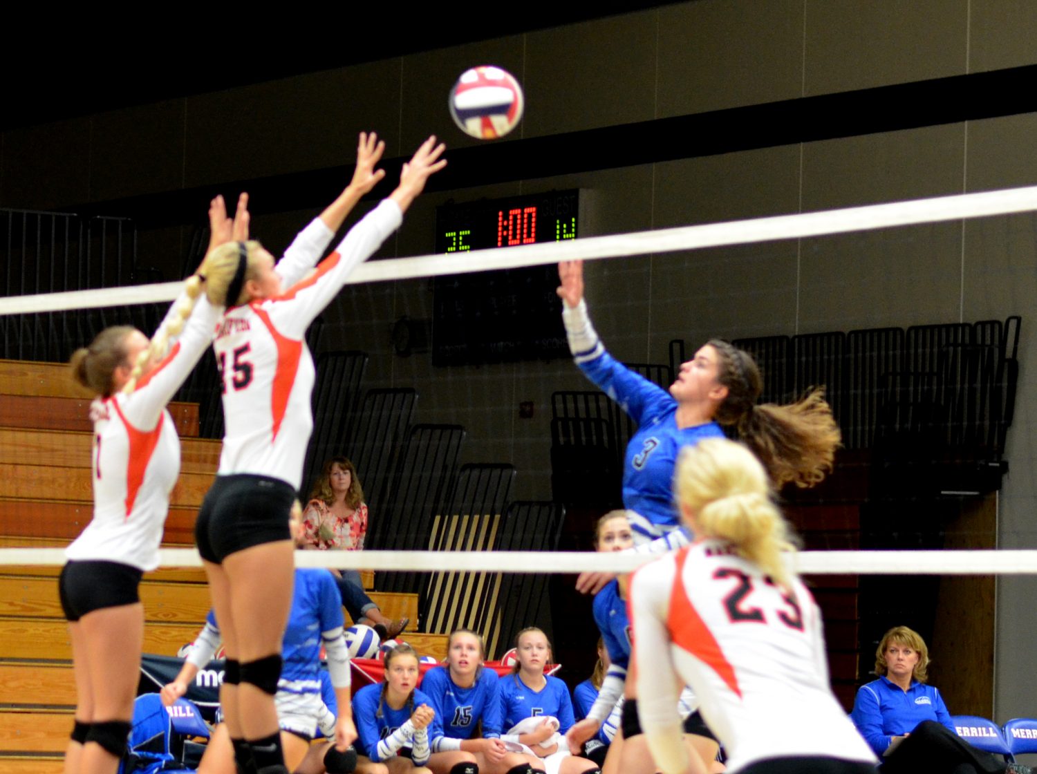 A hard-fought win for Merrill volleyball