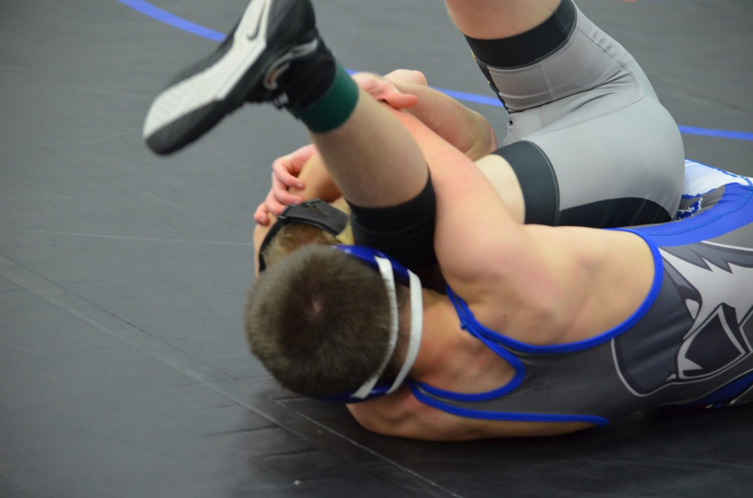 Video: Grapplers break even on the day
