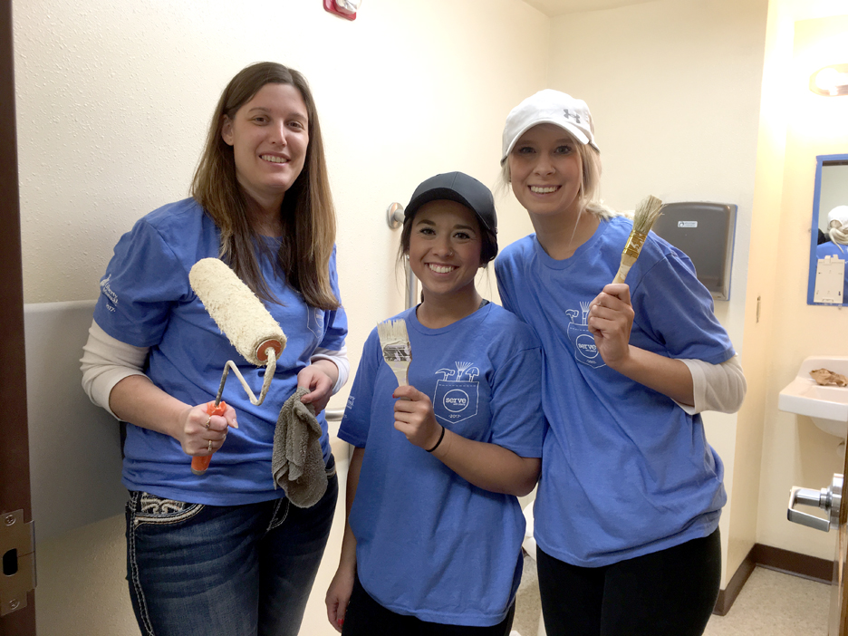 Liberty Mutual employees help out at HAVEN
