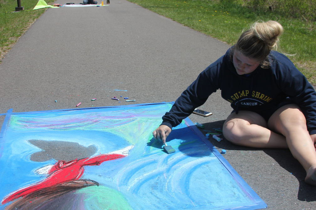 Middle school students ‘Chalk the Walk’