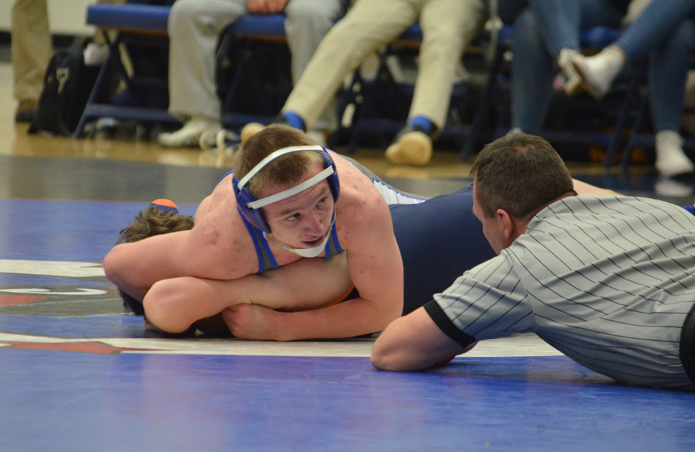 Bluejay grapplers fall to West