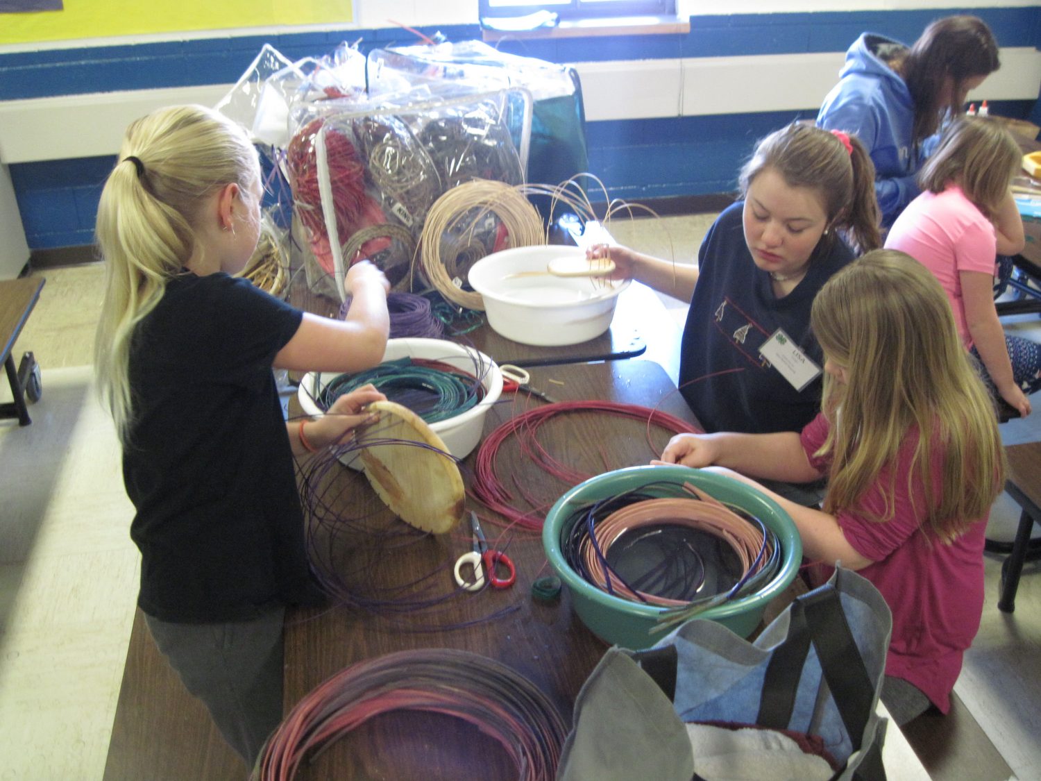 Youth learn about 4-H during Project Discovery Day
