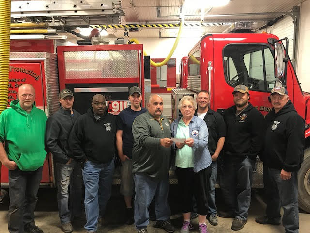 Gleason Community Club Donates to Town of Russell Fire Department.
