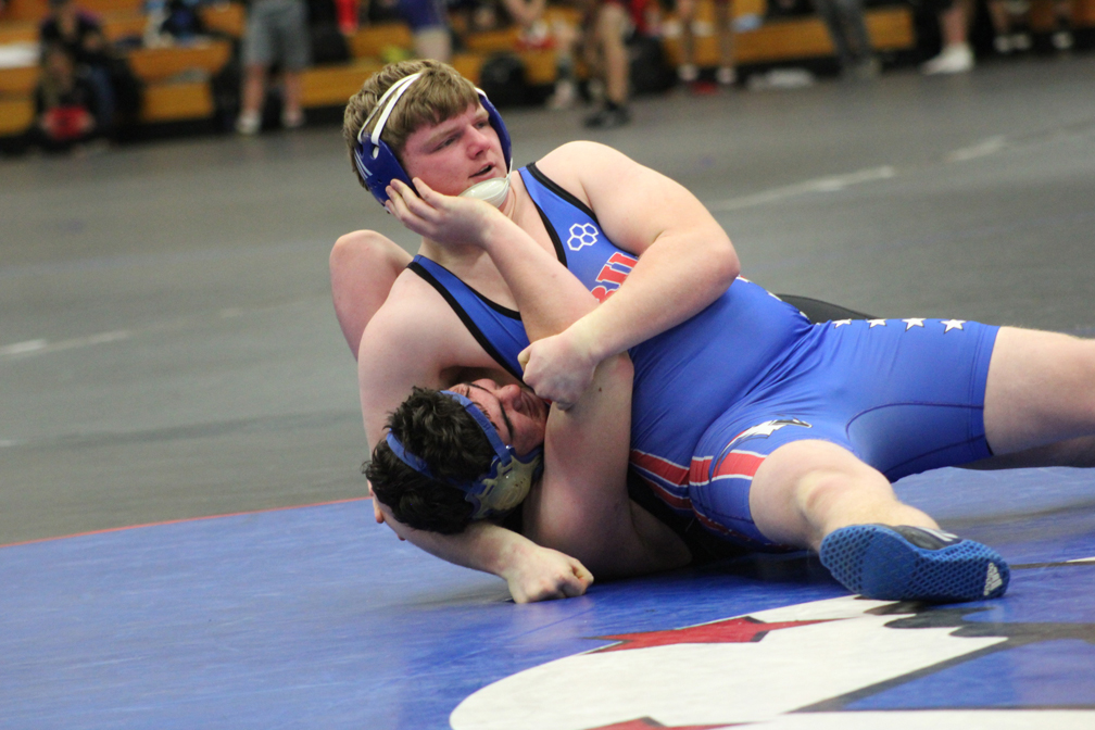 Grapplers place eighth in Northern Exposure tournament