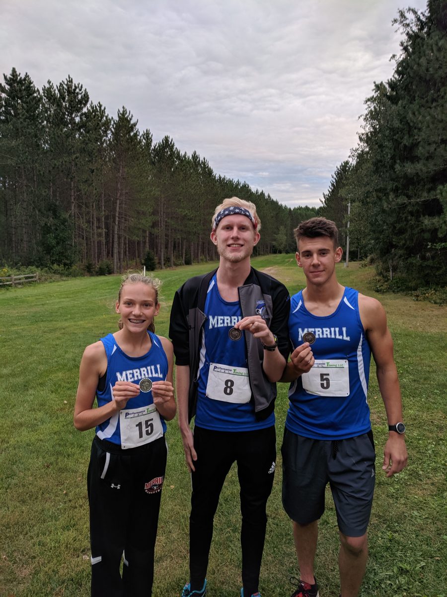 Bluejay runners place fifth at Marathon meet
