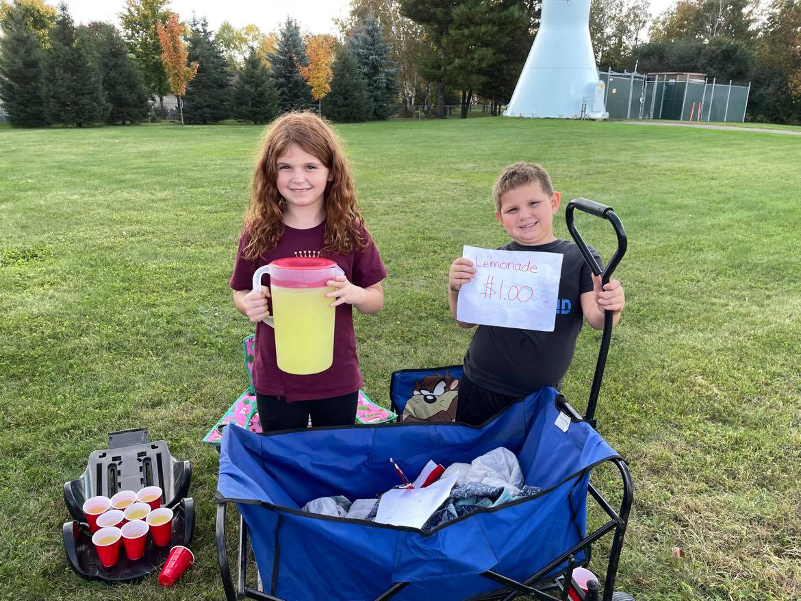 Autumn days are perfect for lemonade stands