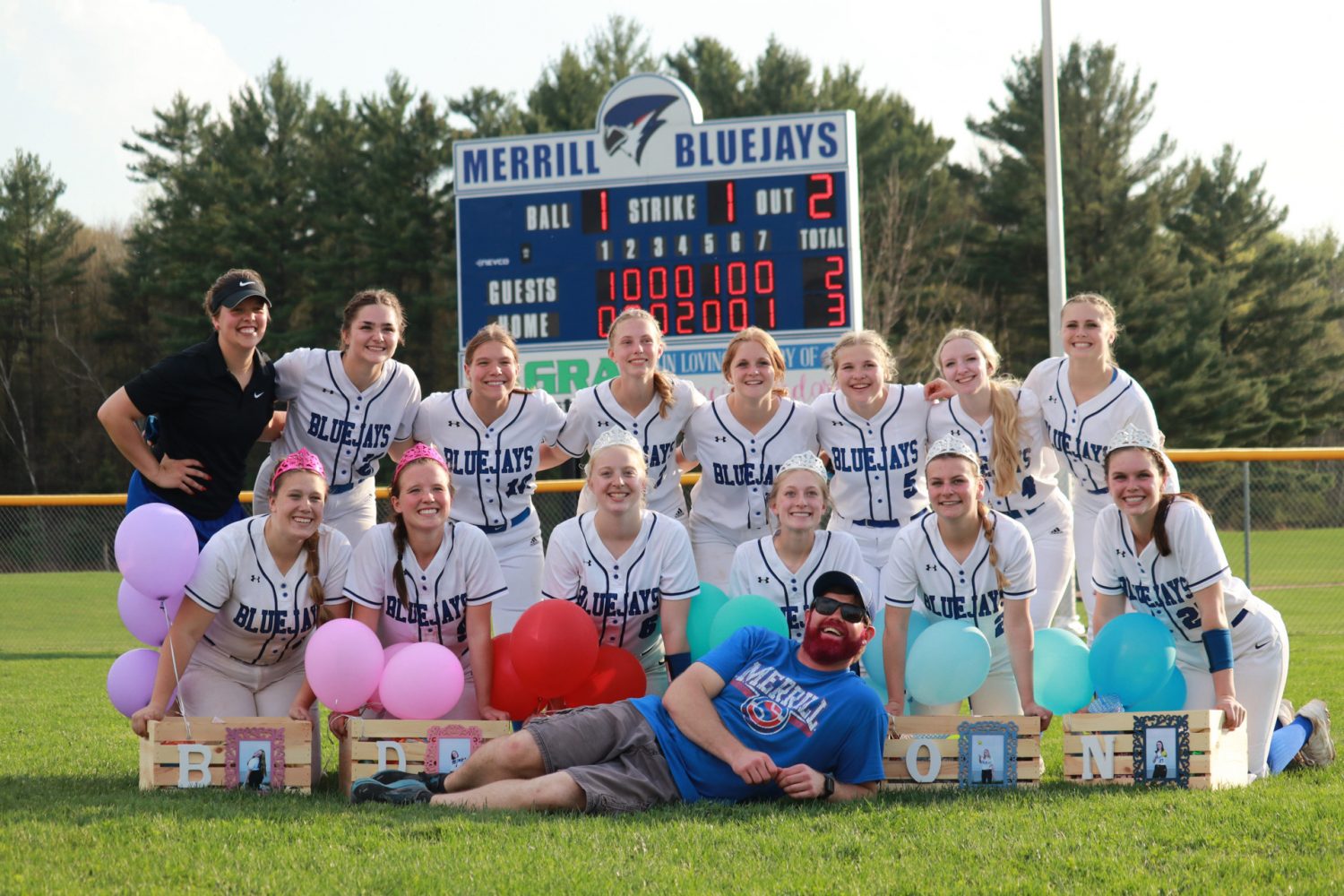 Merrill Varsity Girls Softball Team takes the win on Senior Night