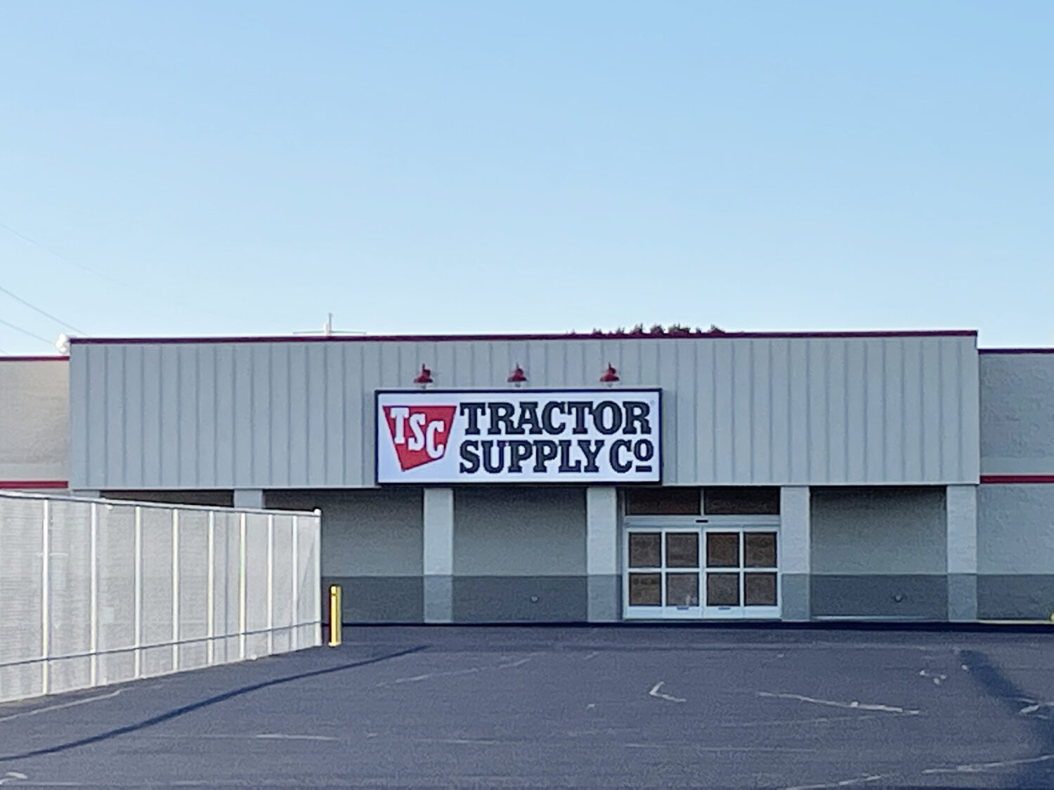 Tractor Supply comes to Merrill