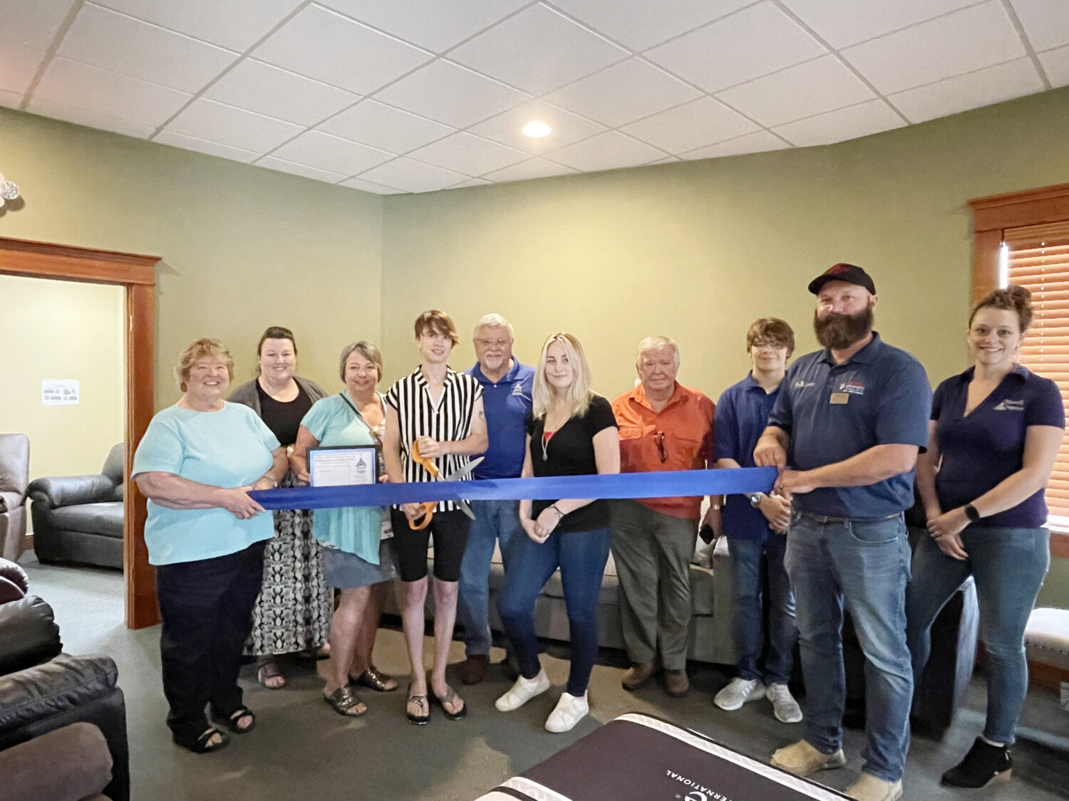 Merrill Furniture & Mattress Outlet opens on Second St.