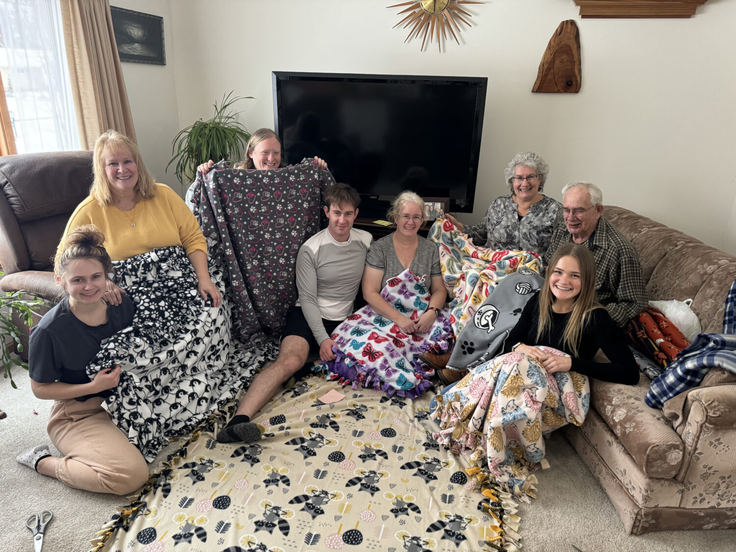 Family gathers to make and donate blankets in memory of Malinda Burrow