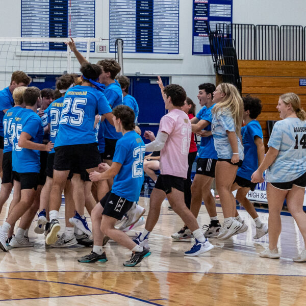 Merrill’s second annual Homecoming Powderbuff Volleyball Game